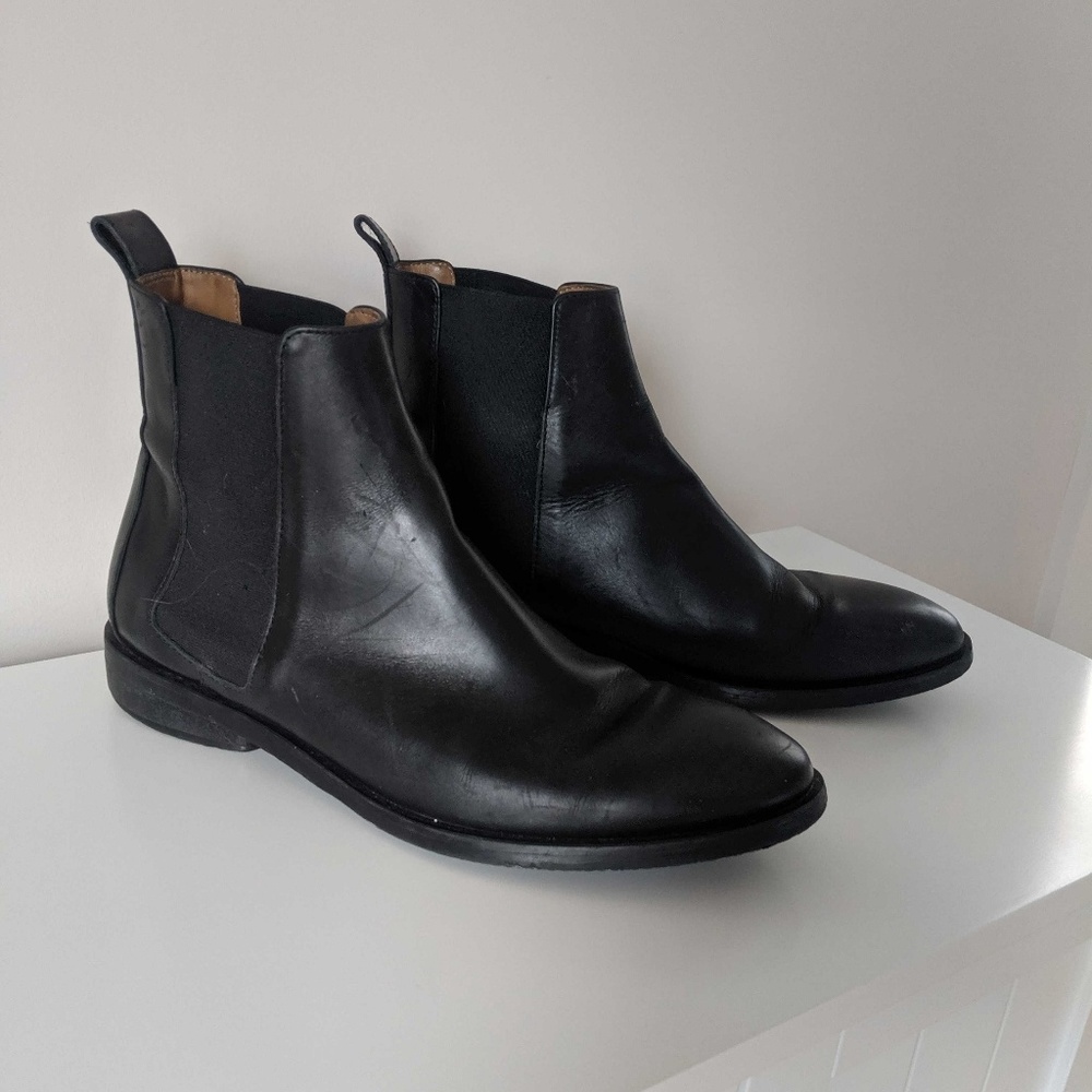 Everlane Chelsea Boot